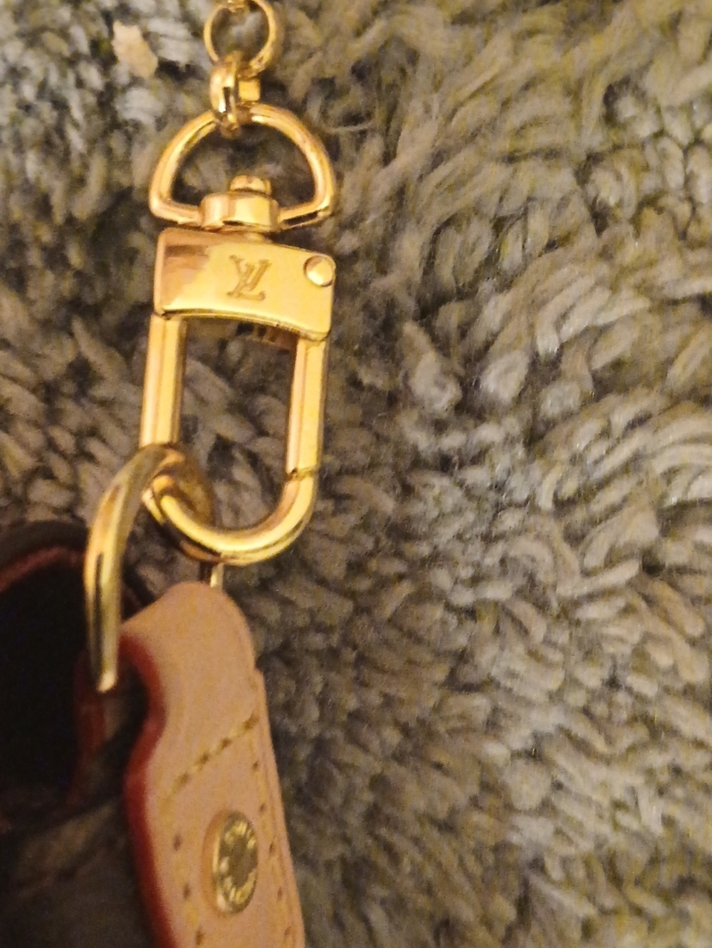 Brown Monogram Chain Wallet - Picture 6 of 11
